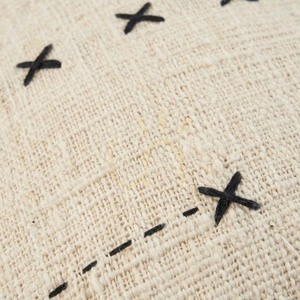 Kuddfodral The French Kiss Naturell Svart 50x50 cm small 2