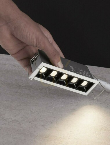 Kontrollera BETARRO Luces Exclusivas Taknät LE65128