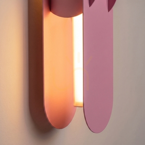 CHAIN 91 vägglampa rosa LED 3000K small 3