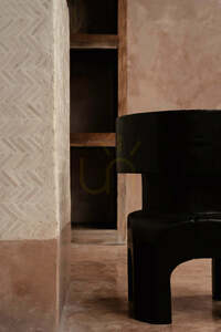 BAZAR BIZAR The Squat Spot pall i massivt trä, svart, 40 × 40 × 50 cm small 7