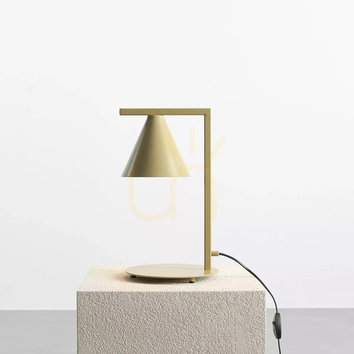 Kontrollera Aldex Form 1108B12 skrivbordslampa, pistagegrön