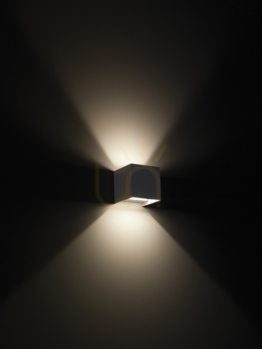 Kontrollera GES1020 Vit Gea Luce vägglampa för utomhusbruk, IP65