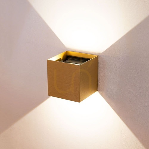 Kontrollera s.luce Ixa LED vägglampa kvadratisk gyllene 3000K dimbar 10W 730 lm