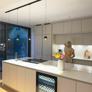 s.luce Beam LED-pendellampa svart Ø 8 cm 3000 K dimbar 158713 small 3