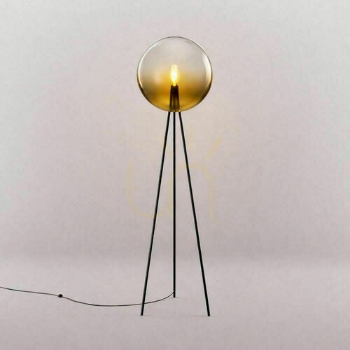 Kontrollera Golvlampa s.luce Orb Tripod 160 cm, glaskula Ø 50 cm guldtonad