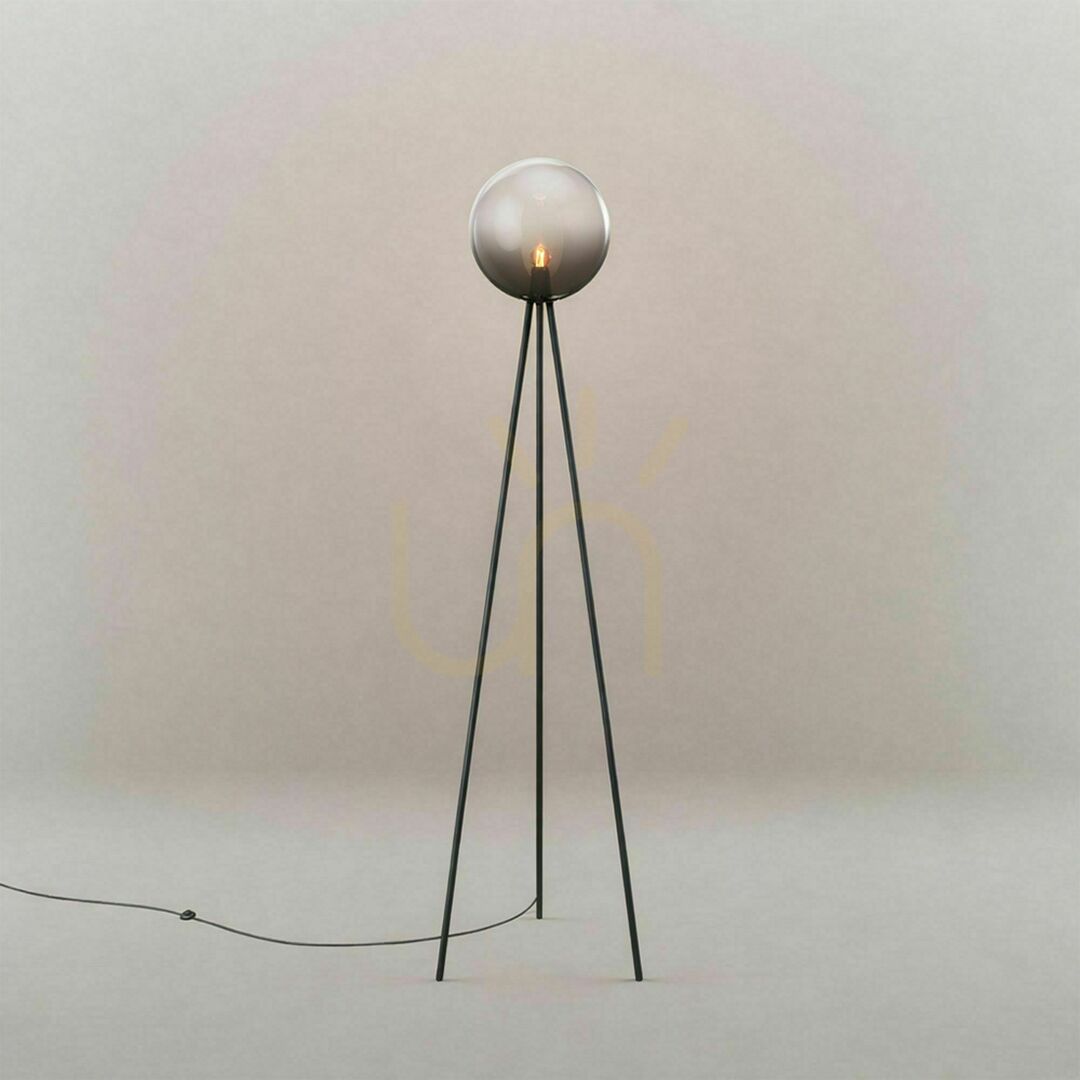 Utsikt Golvlampa s.luce Orb Tripod brun glas 160 cm Golvlampa s.luce Orb Tripod brun glas 160 cm