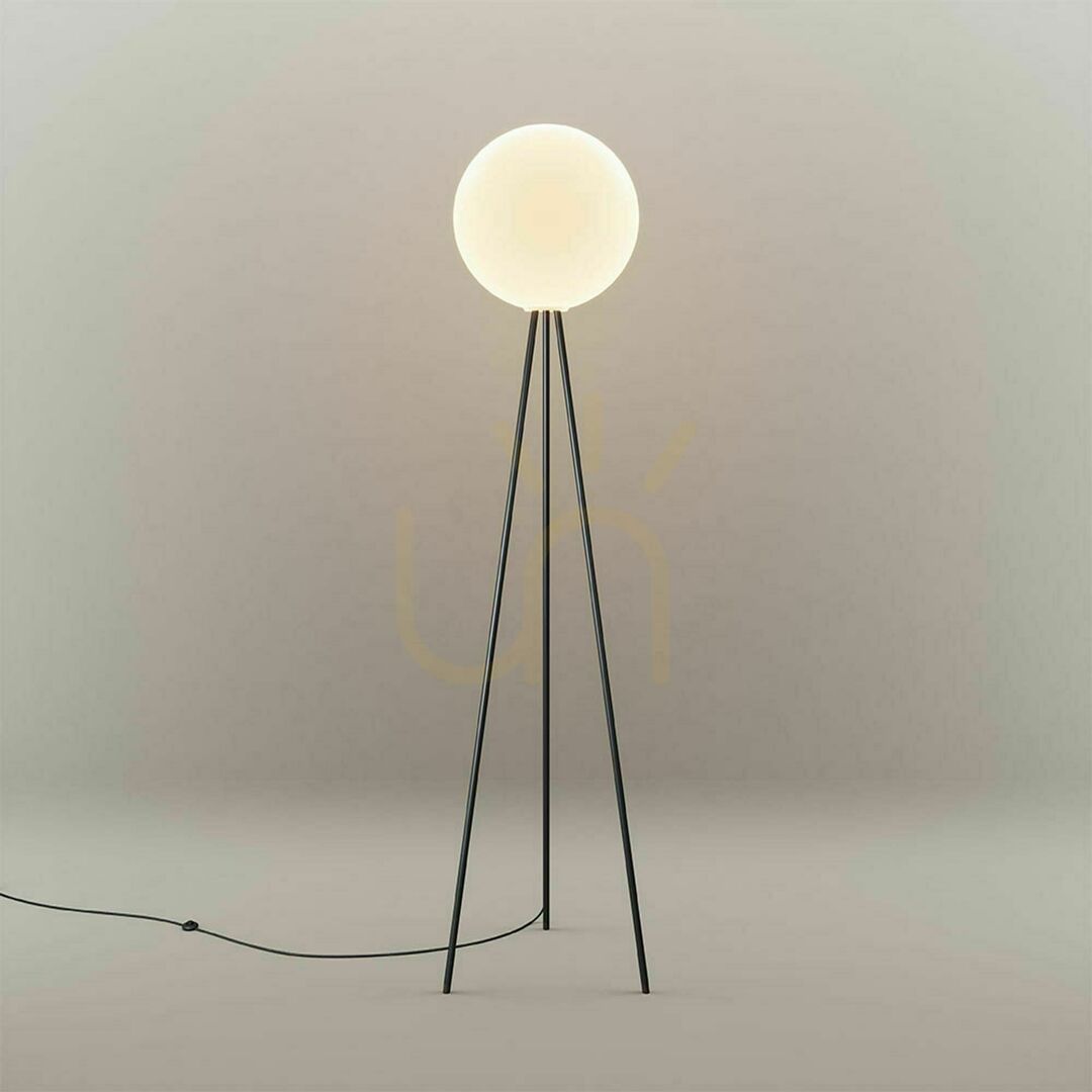 Visa Golvlampa s.luce Orb Tripod brun glas 160 cm Golvlampa s.luce Orb Tripod brun glas 160 cm
