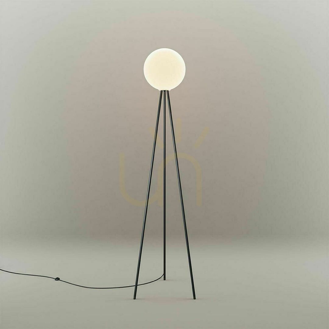 Förhandsvisning Golvlampa s.luce Orb Tripod brun glas 160 cm Golvlampa s.luce Orb Tripod brun glas 160 cm