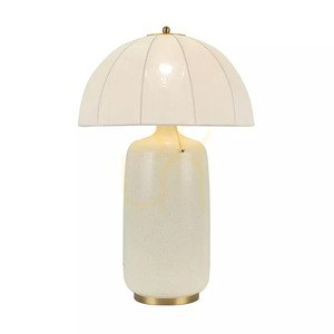 Crosby bordslampa – 1 ljuskälla – borstat guld från Elstead small 0