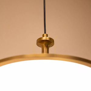 Issa LED-pendel, medium – borstat guld Elstead small 1