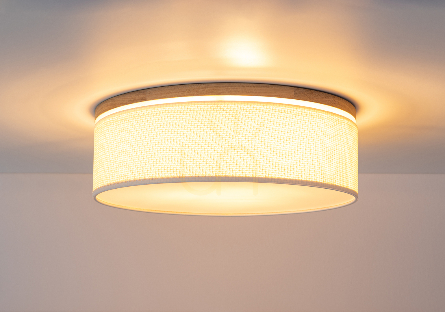 Display Mercedes taklampa, oljad ek, krämfärgad och silverfärgad lampskärm, 3xE27, Ø48 cm Mercedes taklampa, oljad ek, krämfärgad och silverfärgad lampskärm, 3xE27, Ø48 cm