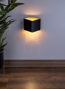 Space vägglampa, inklusive 1 st LED 3000K 6W, svart/guldmetall, 16,4 cm small 1