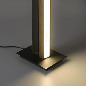 PURE-LINES 451-79 Golvlampa, trä, 1xLED small 9