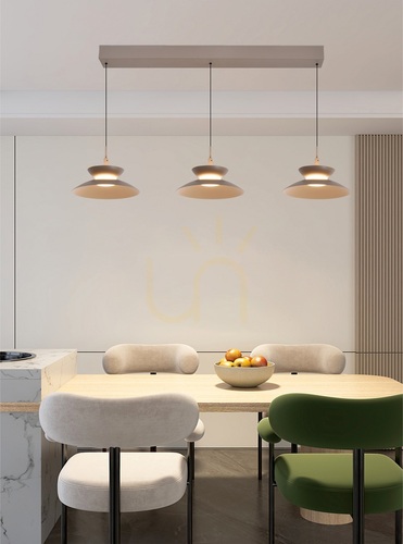 Kontrollera GUBBIO Straight Trio taklampa, Cashmere, 7060-313 Aviano