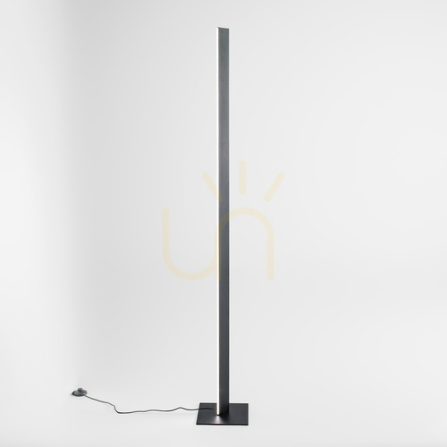 Kontrollera EARTHA P/T FEAPIN golvlampa, svart, Gea Luce