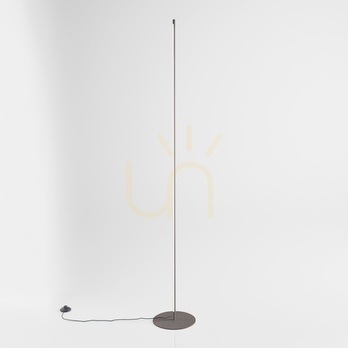 Kontrollera EBONY P/T FEBPIT golvlampa i titan från Gea Luce
