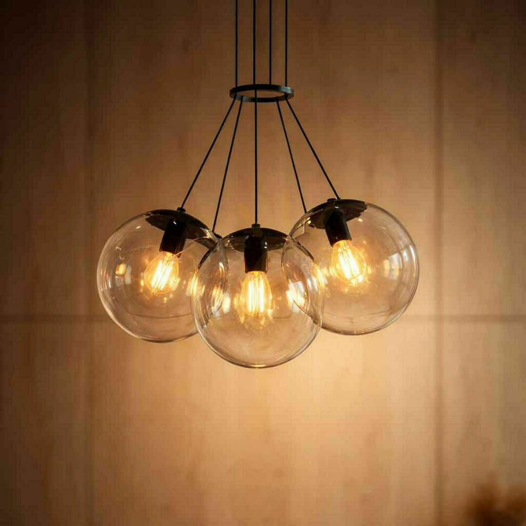 Utsikt Ljuskrona s.luce Orb med 3 glaskulor, brun, Ø 50 cm Ljuskrona s.luce Orb med 3 glaskulor, brun, Ø 50 cm