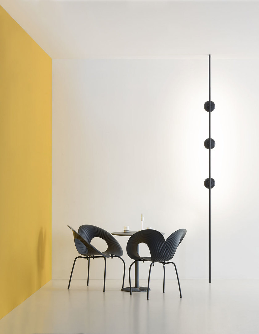 Kontrollera Fabbian Freeline F44 4W 2700K taklampa - Svart - F44 E02 02 Fabbian Freeline F44 4W 2700K taklampa - Svart - F44 E02 02
