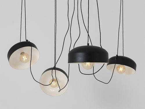 Kontrollera CustomForm POPO FLAT L 4 svart pendellampa